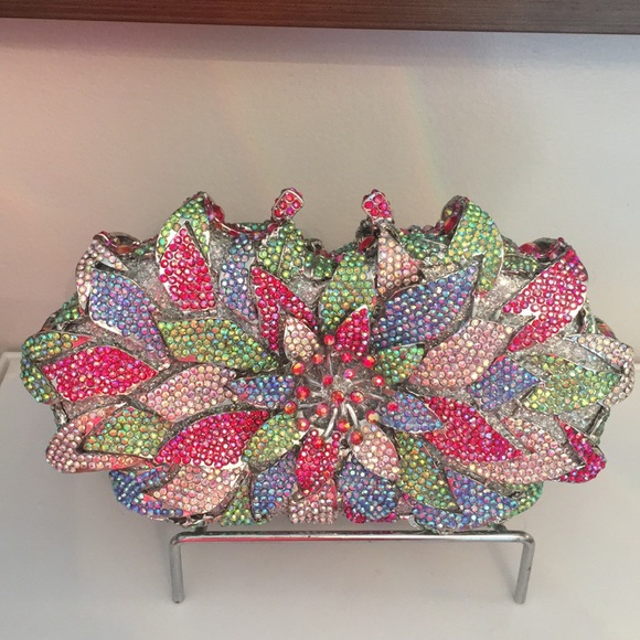 Handbags - Clutch